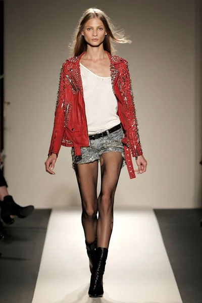 Look 5